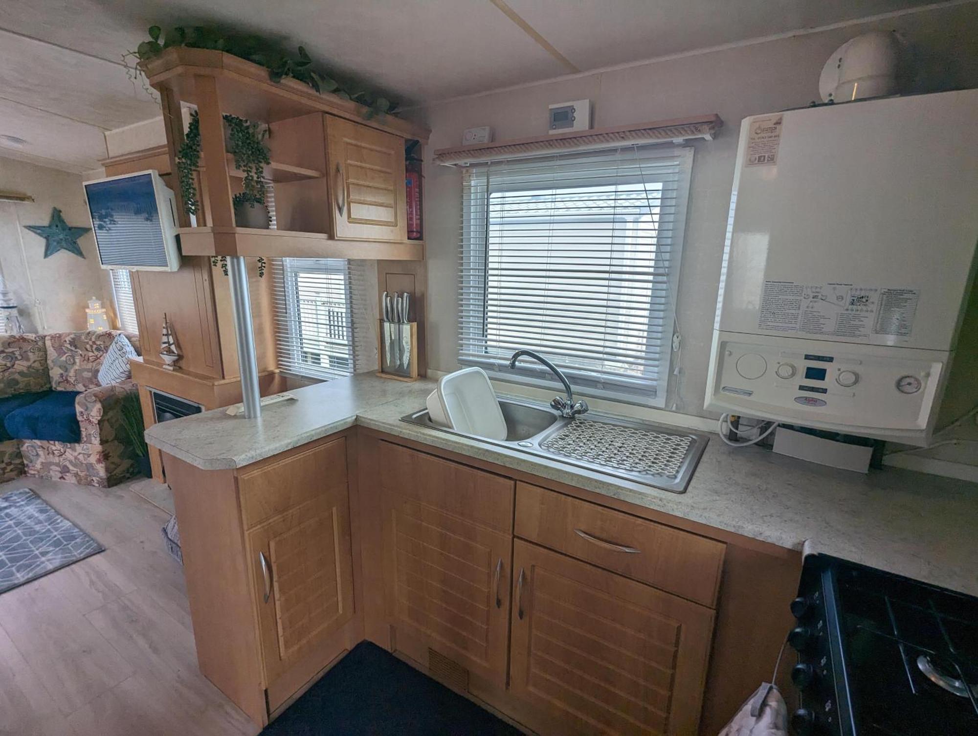 Sandy Paws Creek - Very Dog Friendly Holiday home Anderby
