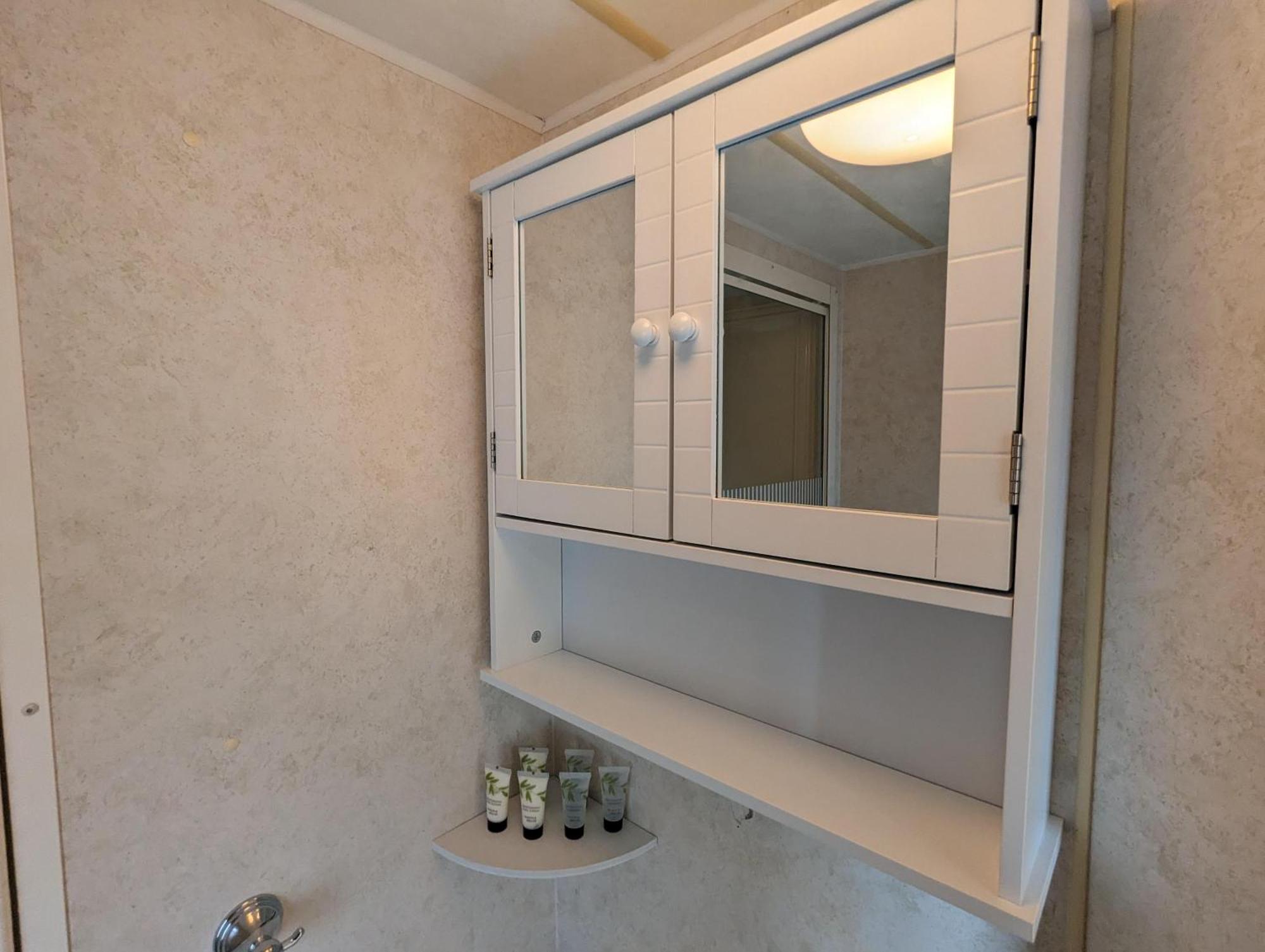 Sandy Paws Creek - Very Dog Friendly Holiday home Anderby